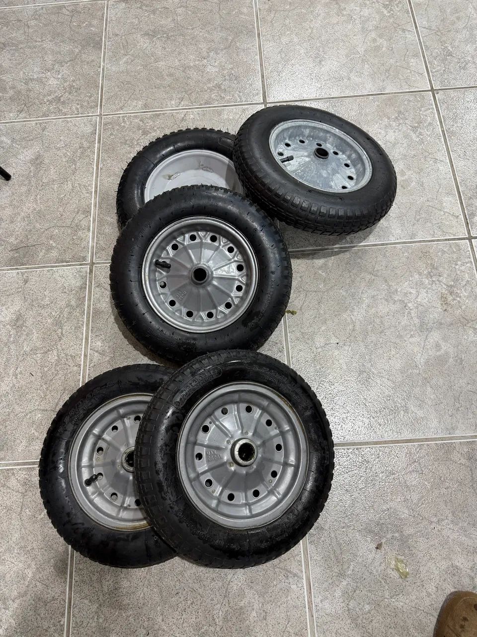RODA NOVA CARRINHO DE MÃO COMPLETA 