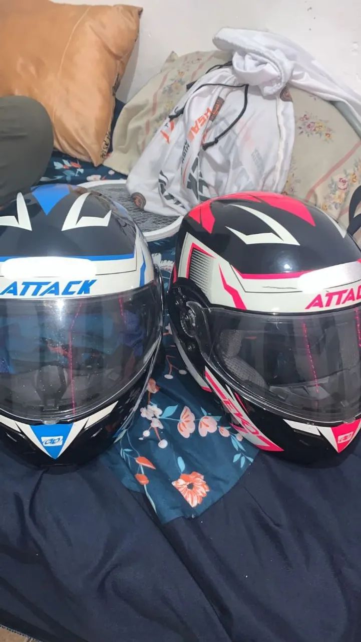Capacete Evo Attack com intercomunicador 