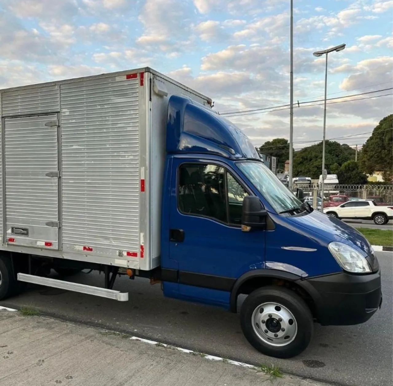 Iveco Daily  Baú  - Foto 3