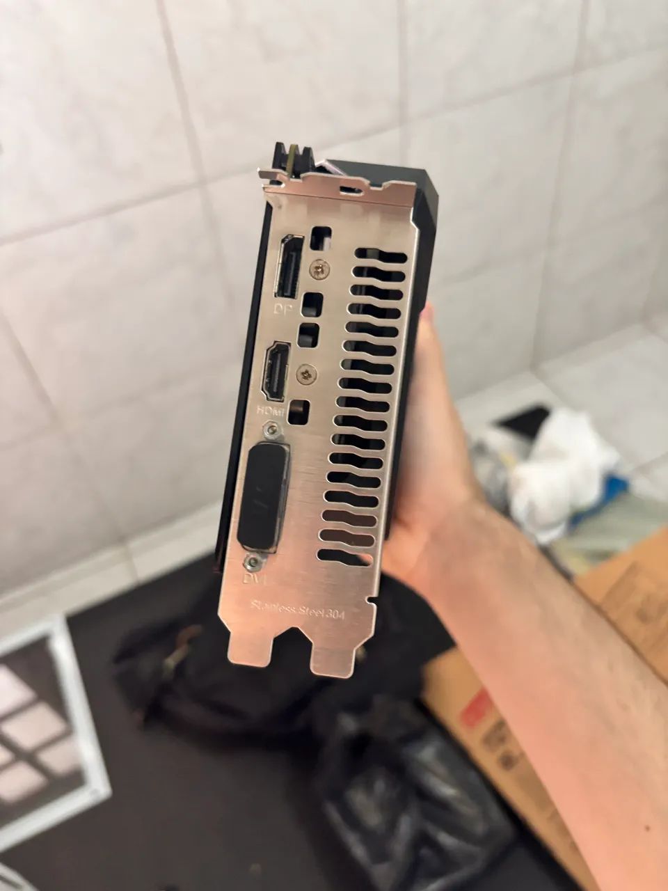 GTX 1650 ASUS Tuf 100% funcional - Foto 2