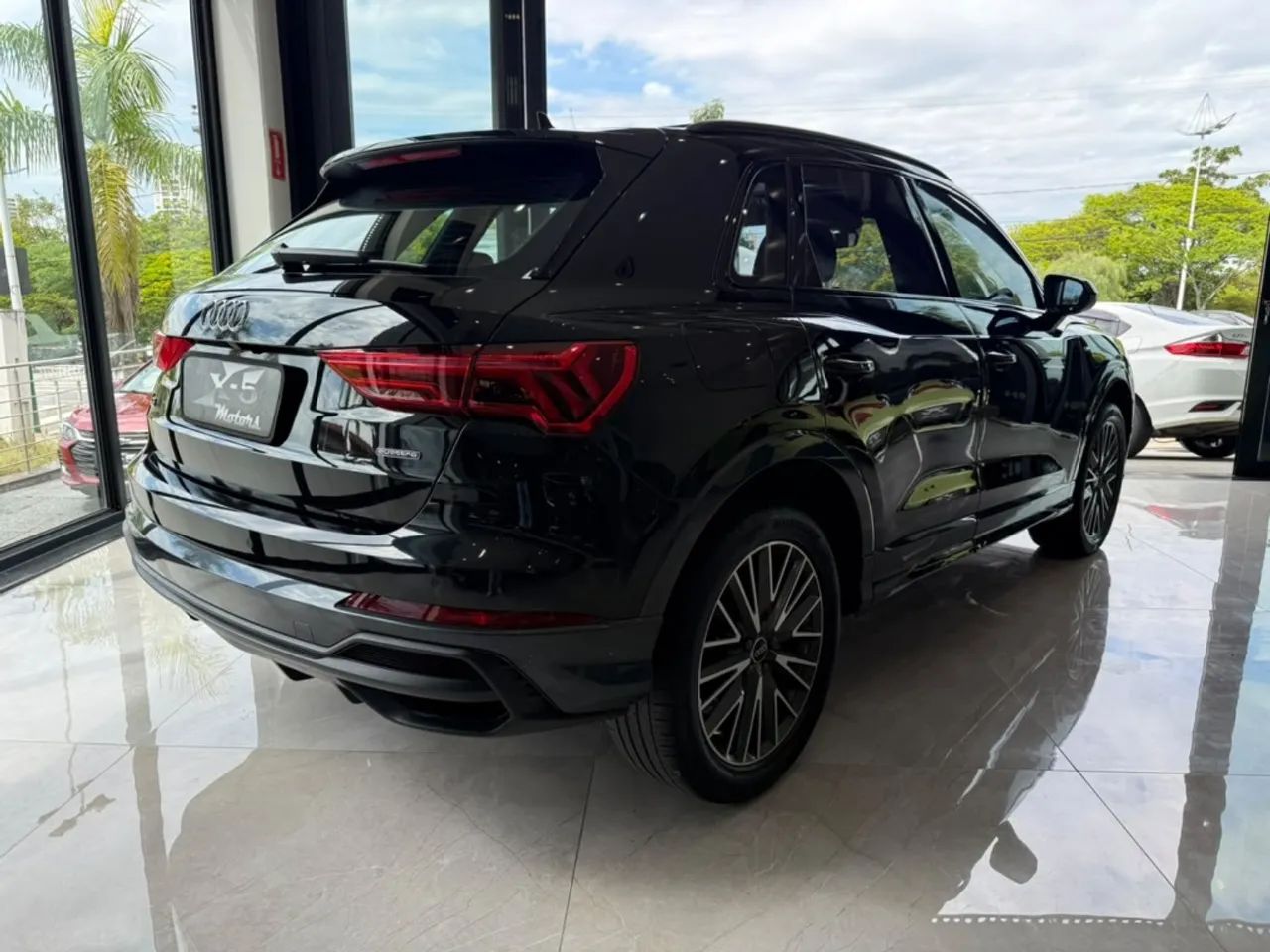Audi Q3 Perf. Black 2.0 TFSI Tiptr. Quattro, foto 7 de 18