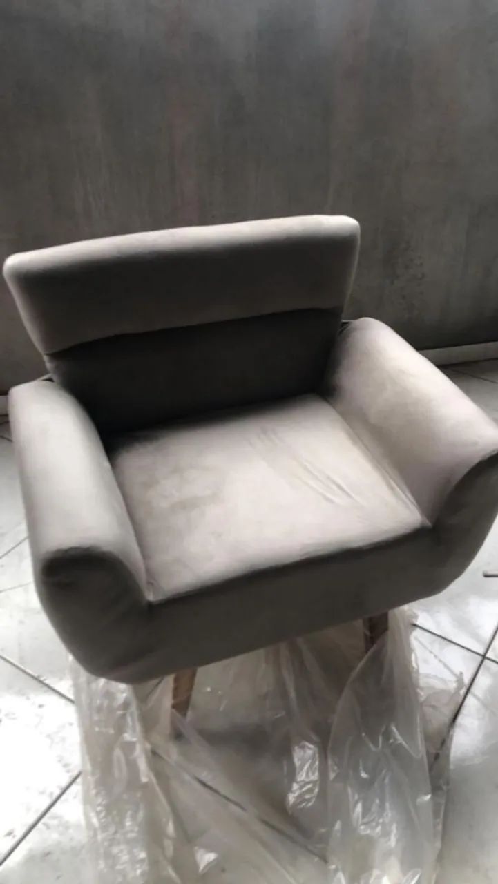 New-model armchair432959143627335683