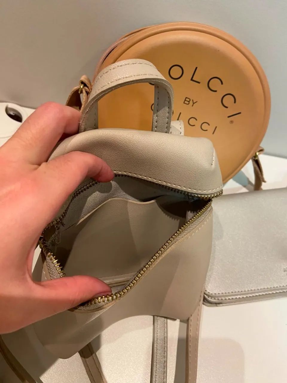 CONJUNTO 3 BOLSAS COLCCI E AREZZO - Foto 4