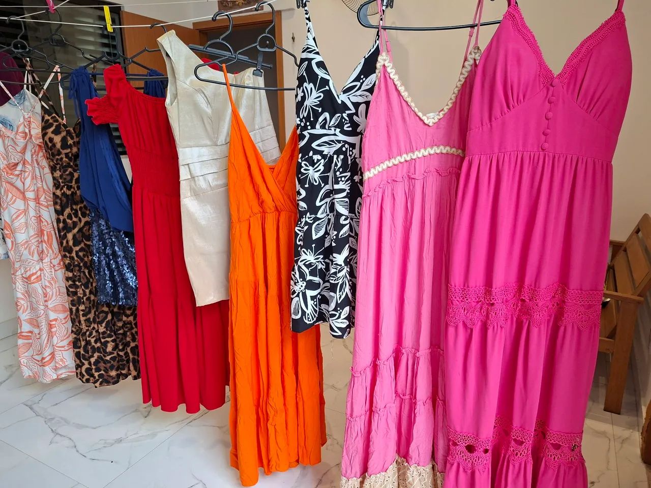 VESTIDOS NOVOS NUNCA USADOS 
