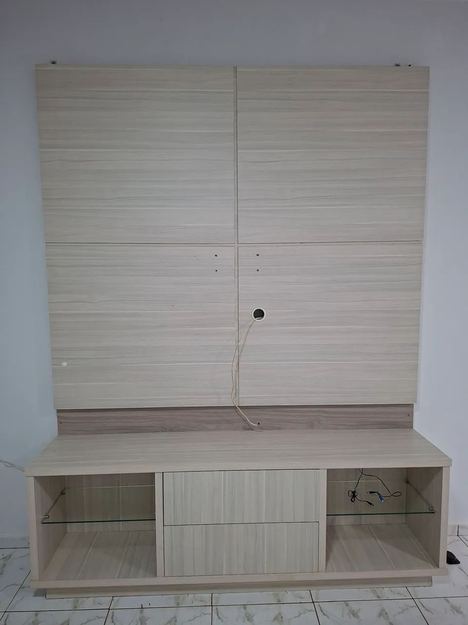 PAINEL COM LED EM MDF