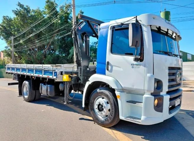 vw 13180 4x2 ano 2011 com munck  - Foto 2