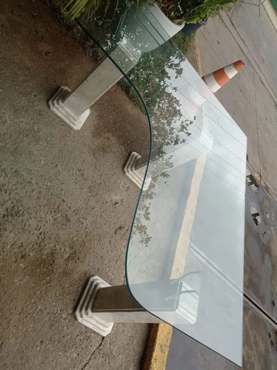 VENDO MESA DE VIDRO PÉ DE MÁRMORE  - Foto 5