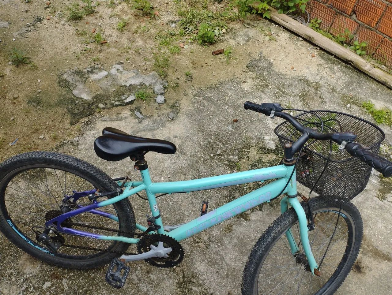 Bicicleta semi nova aro 24 - Foto 5