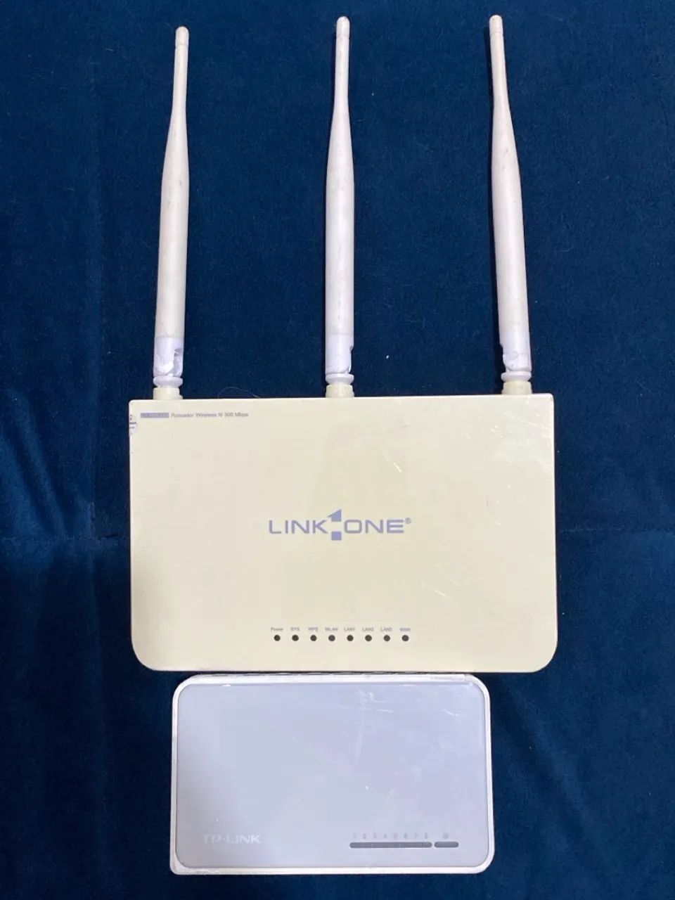 Roteador link one 300 mpbs + Switch de rede 