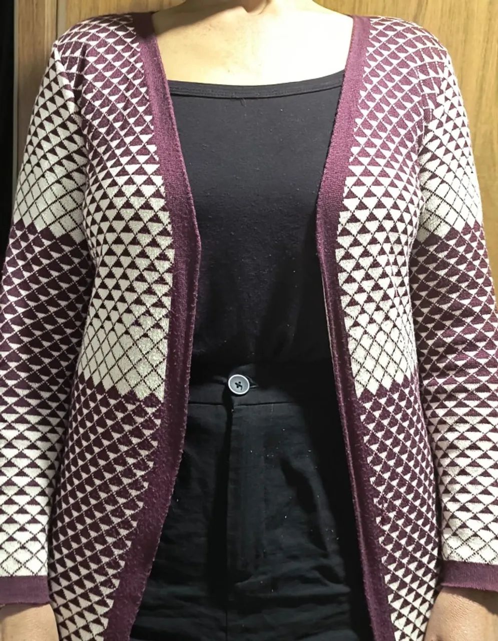 Cardigan Geométrico Vinho  - Foto 3