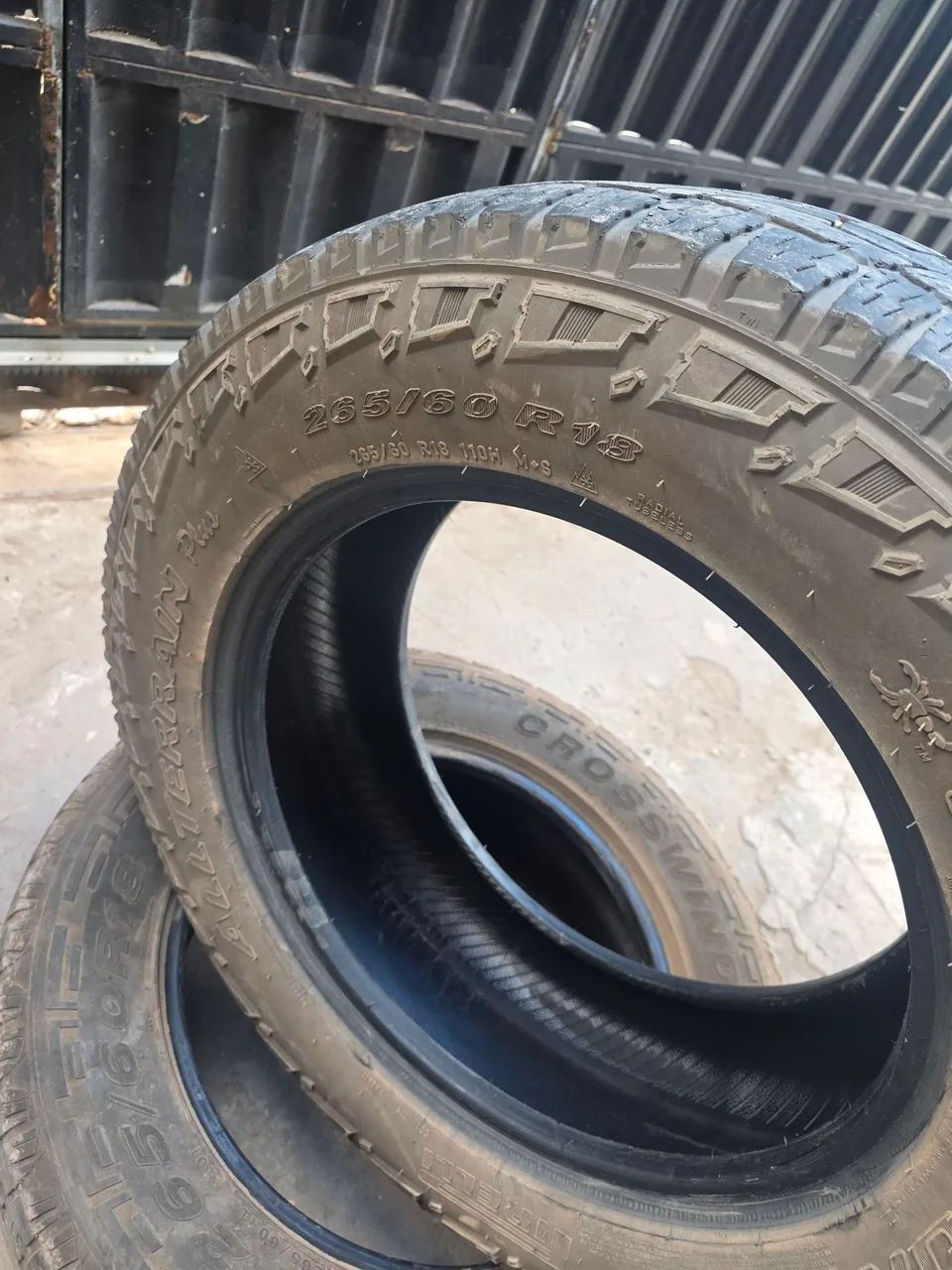 Vende pneus 265/60/18 - Foto 2