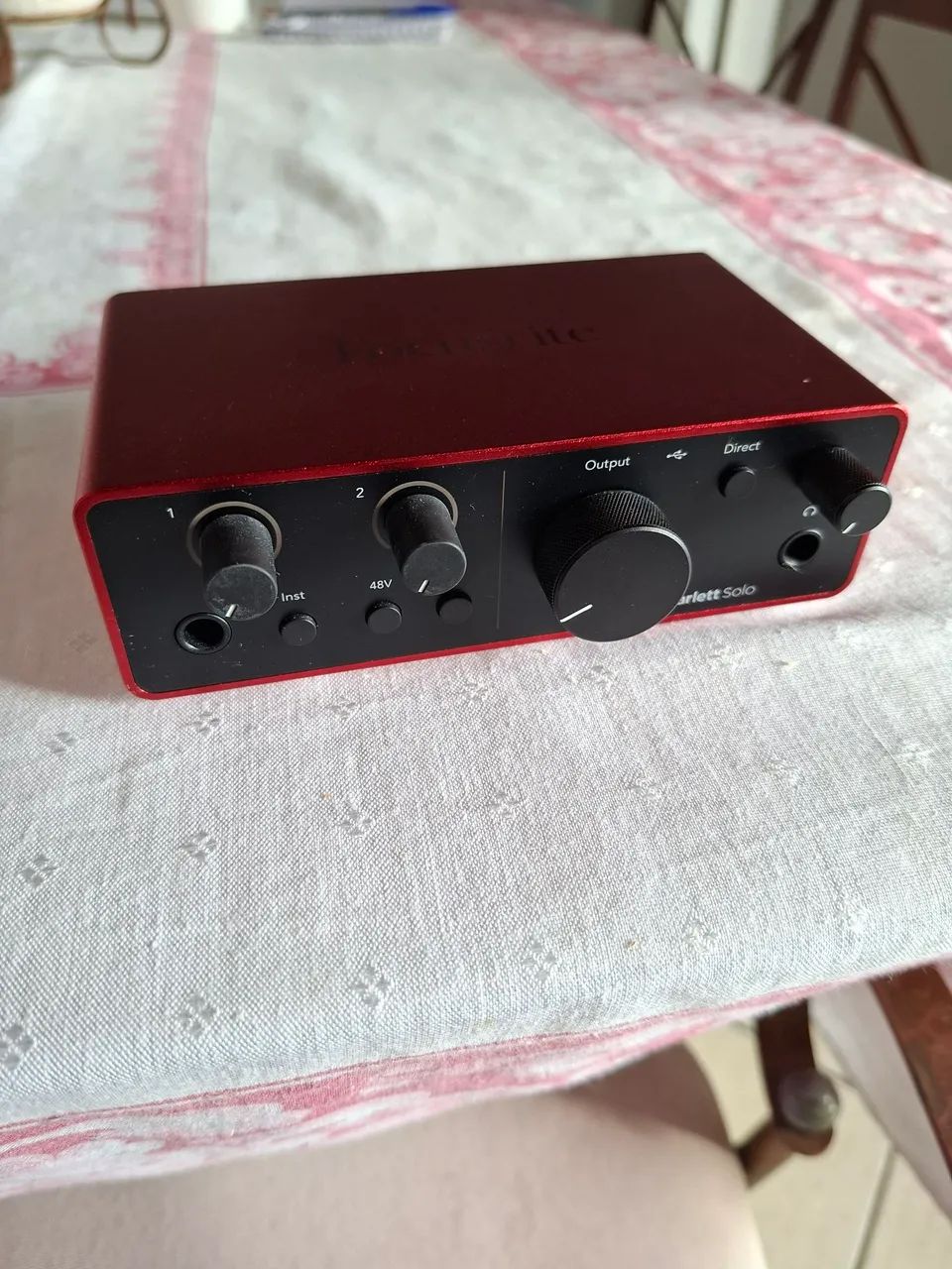 Interface de áudio Focusrite Sarlett Solo 4a Geração
