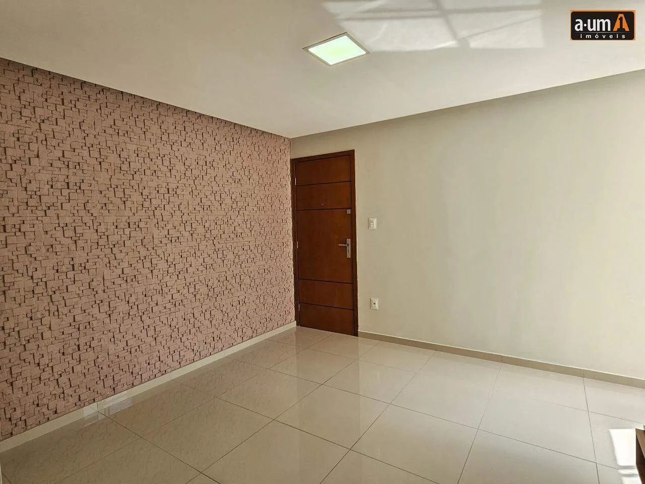 Apartamento 2 quartos com armários e 2 vagas em contagem - Foto 2