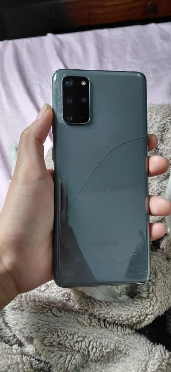 Vende s20 plus  8 de ram 128 gb