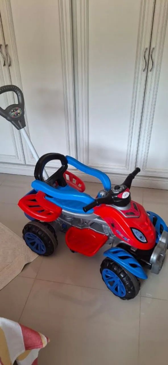 Carrinho infantil Homem Aranha