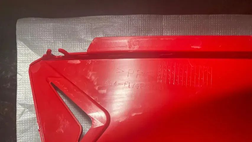 Tampa Lateral Lado Direito Vermelho Sangue Yamaha XTZ 250 Lander