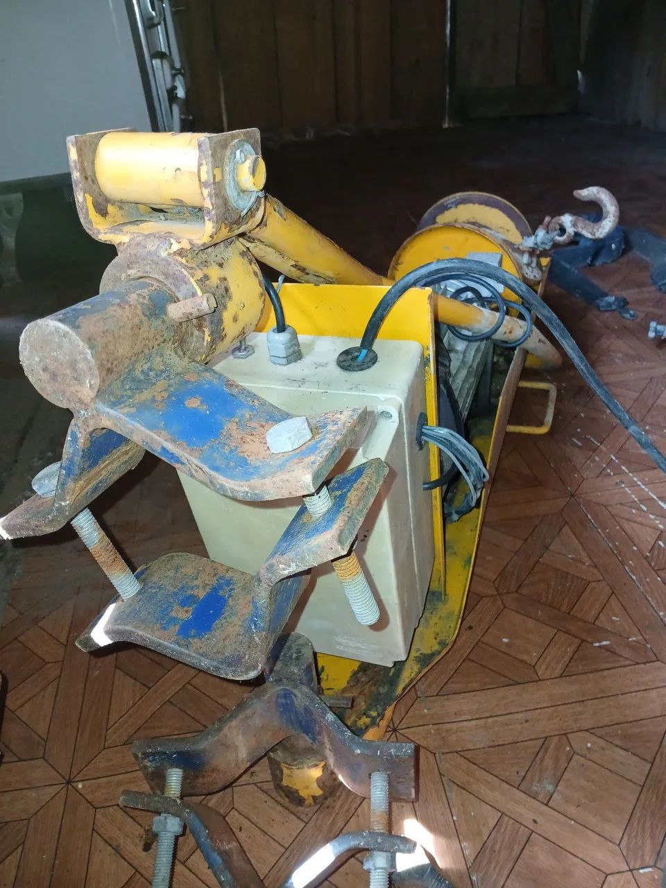 Construction Crane 442034007982755842