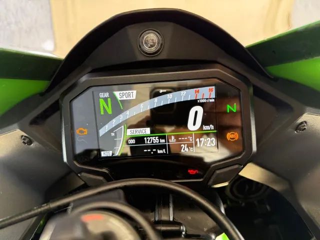 Kawasaki Zx-10/ Zx-10r 1000cc 2023 - 1405835302 | OLX