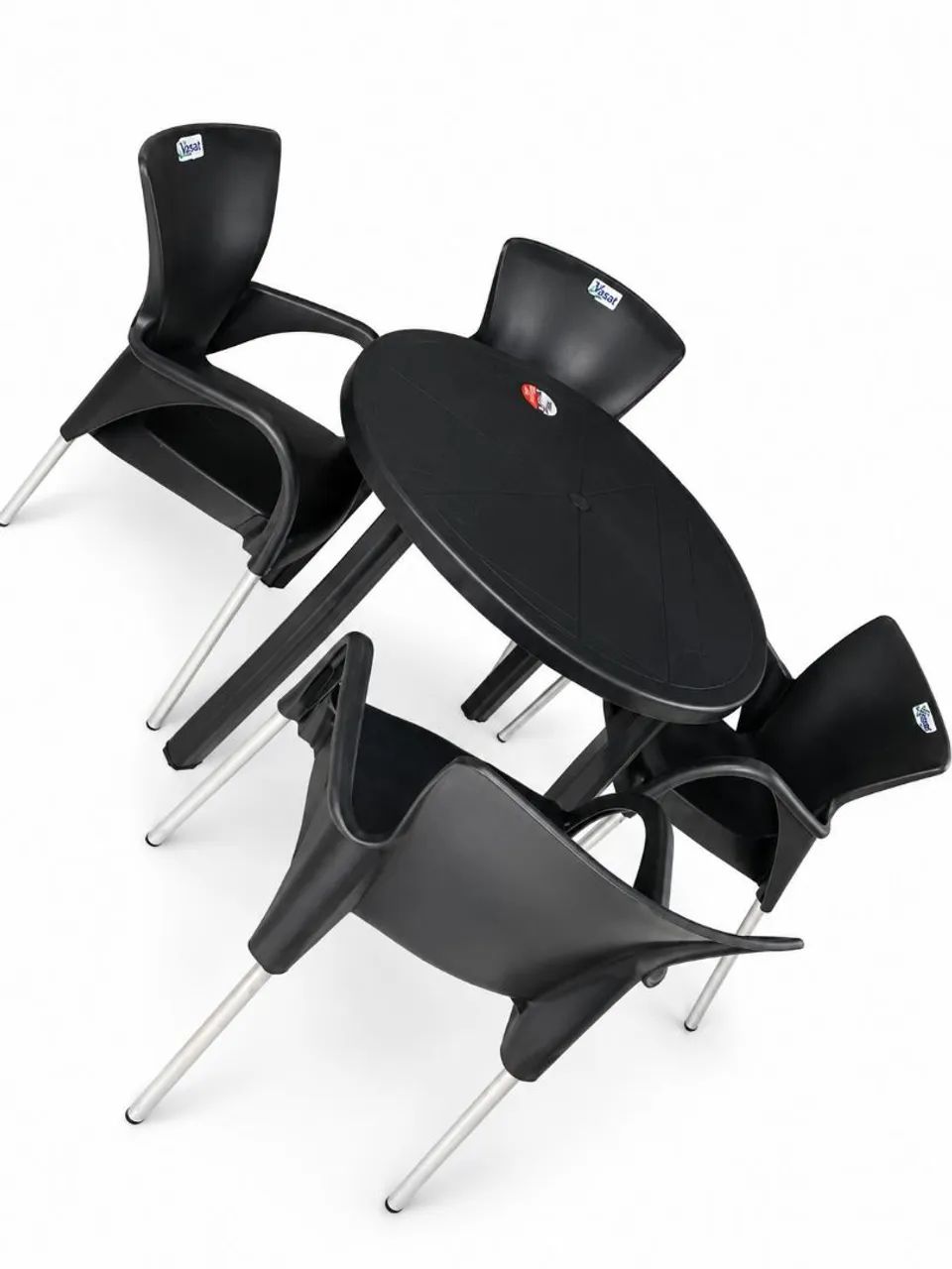 Jogo de mesa com 4 cadeiras 