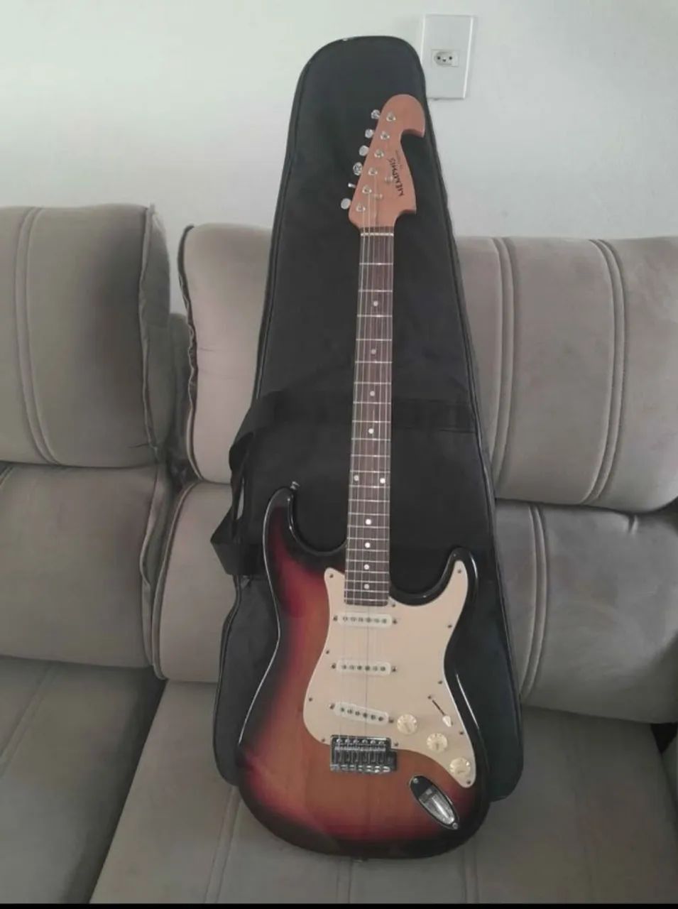 Guitarra a venda