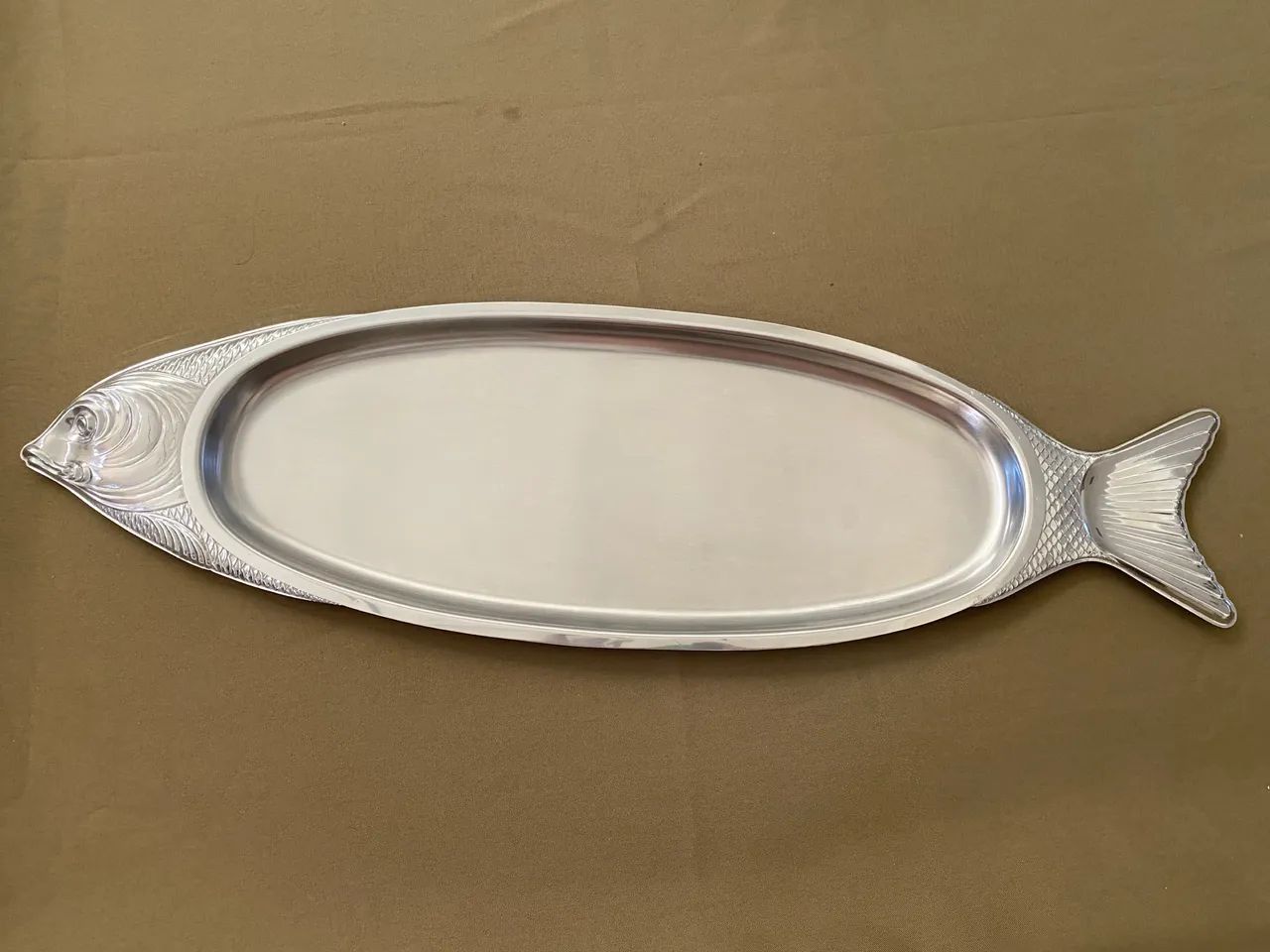 Bandeja Formato Peixe Inox (Nunca Usada) - Foto 2