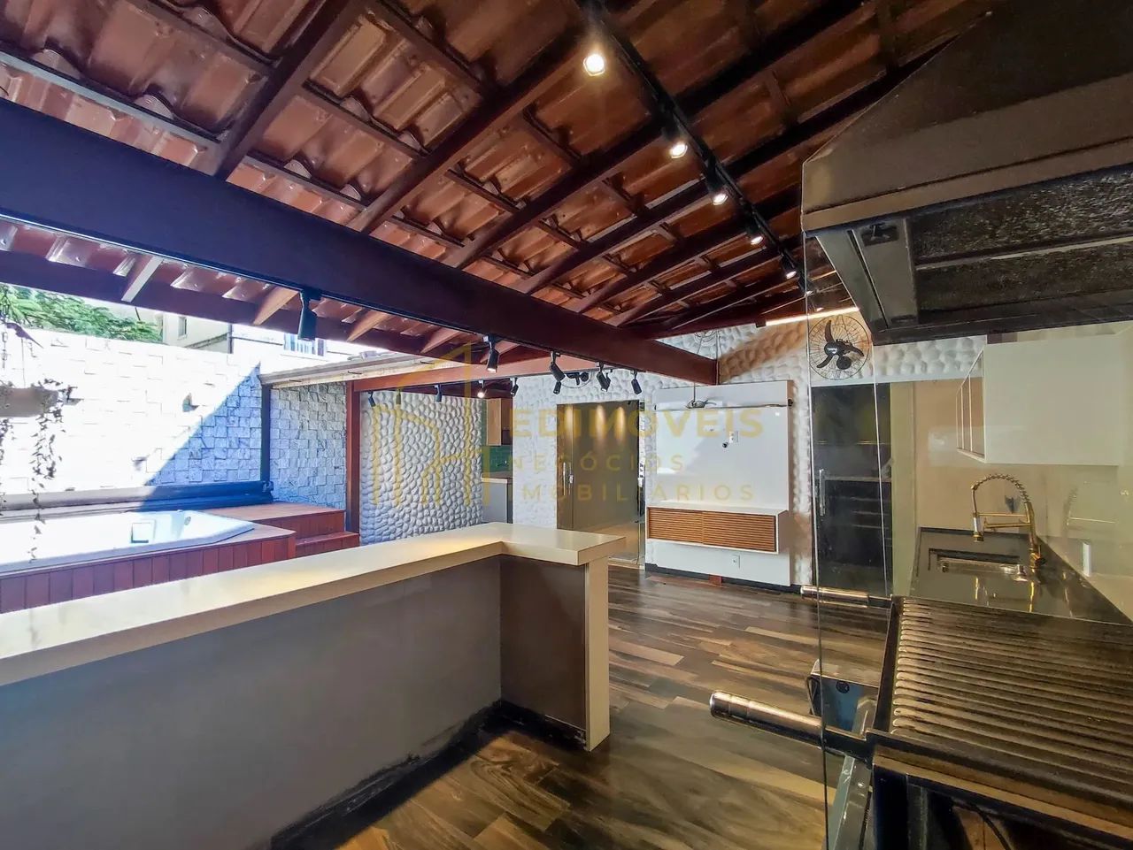 Casa Charmosa com Quintal Gourmet e 2 Vagas em Praia da Baleia  Serra/ES - Foto 3