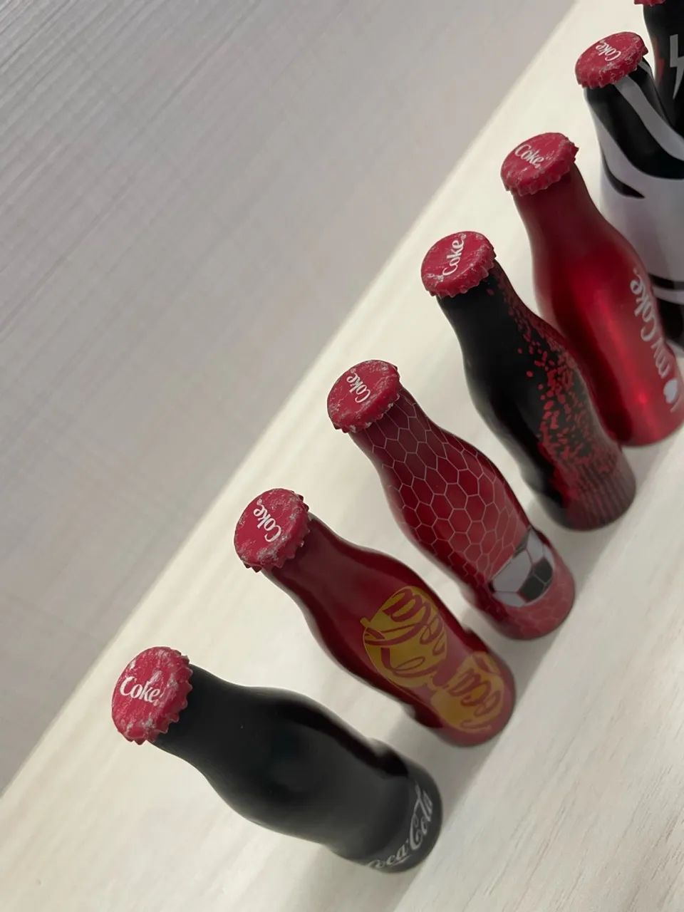 Garrafinhas Coca-Cola colecionáveis 11 unidades  - Foto 4