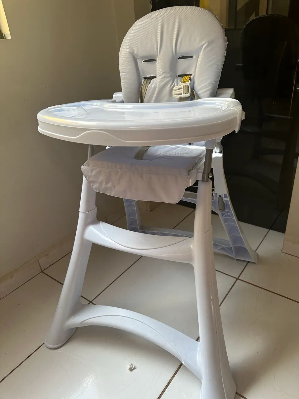 Cadeira de alimentação infantil  - Foto 3