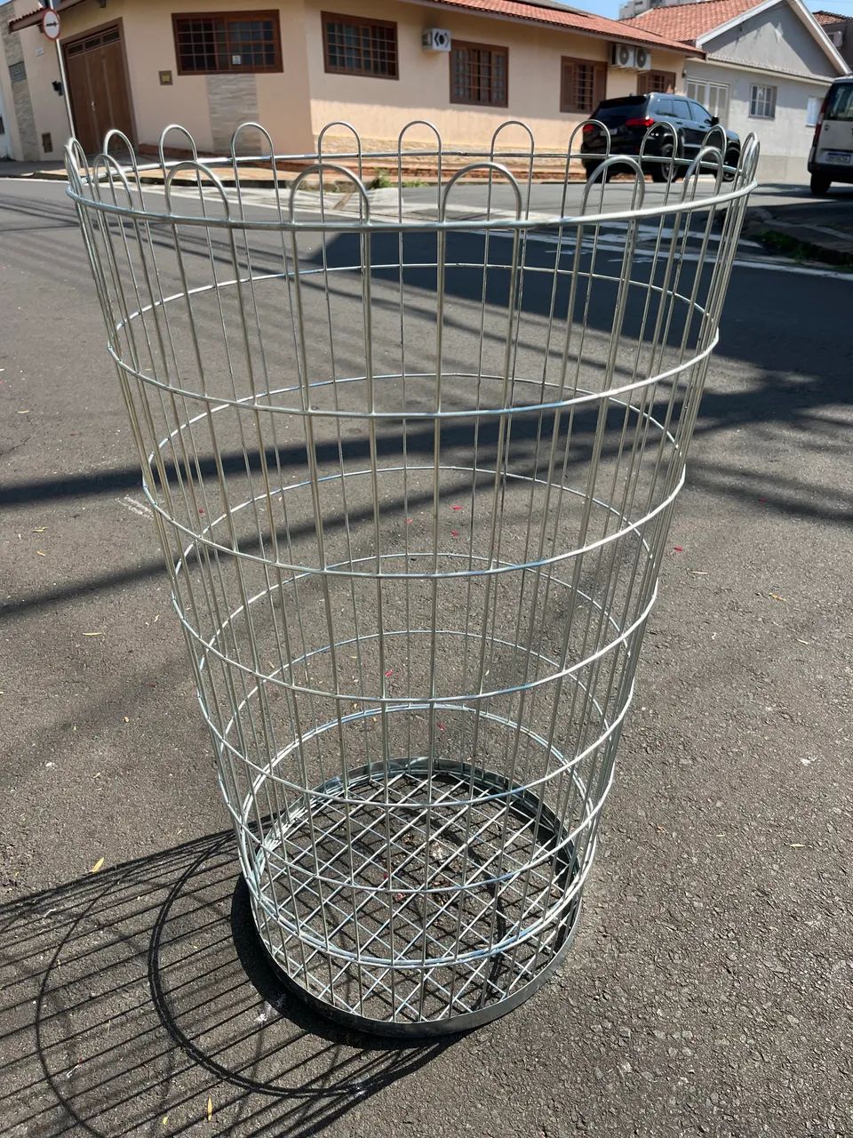 Lixeira cesto aramando 200 litros 