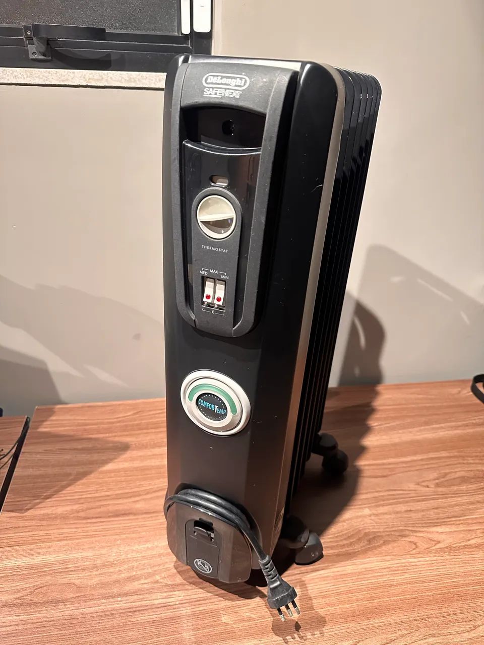 Aquecedor a Óleo DeLonghi 