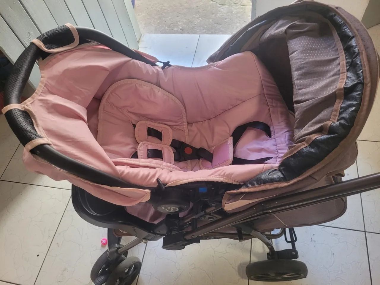 Carrinho de bebê + bebê conforto  - Foto 4