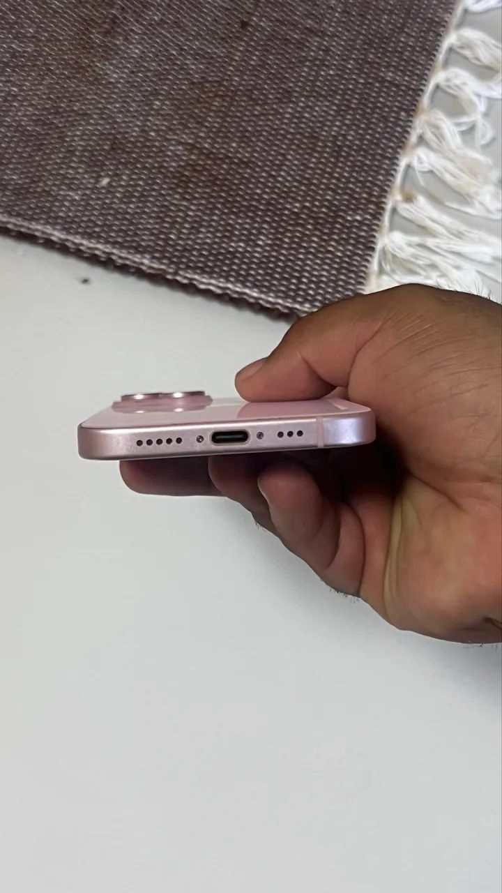 iPhone 15 128 gigas rosa - Foto 4