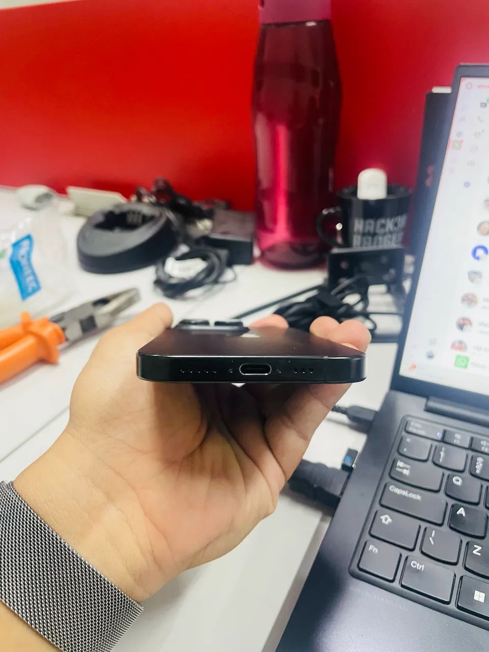 iPhone 16 Pro 512GB - Foto 2