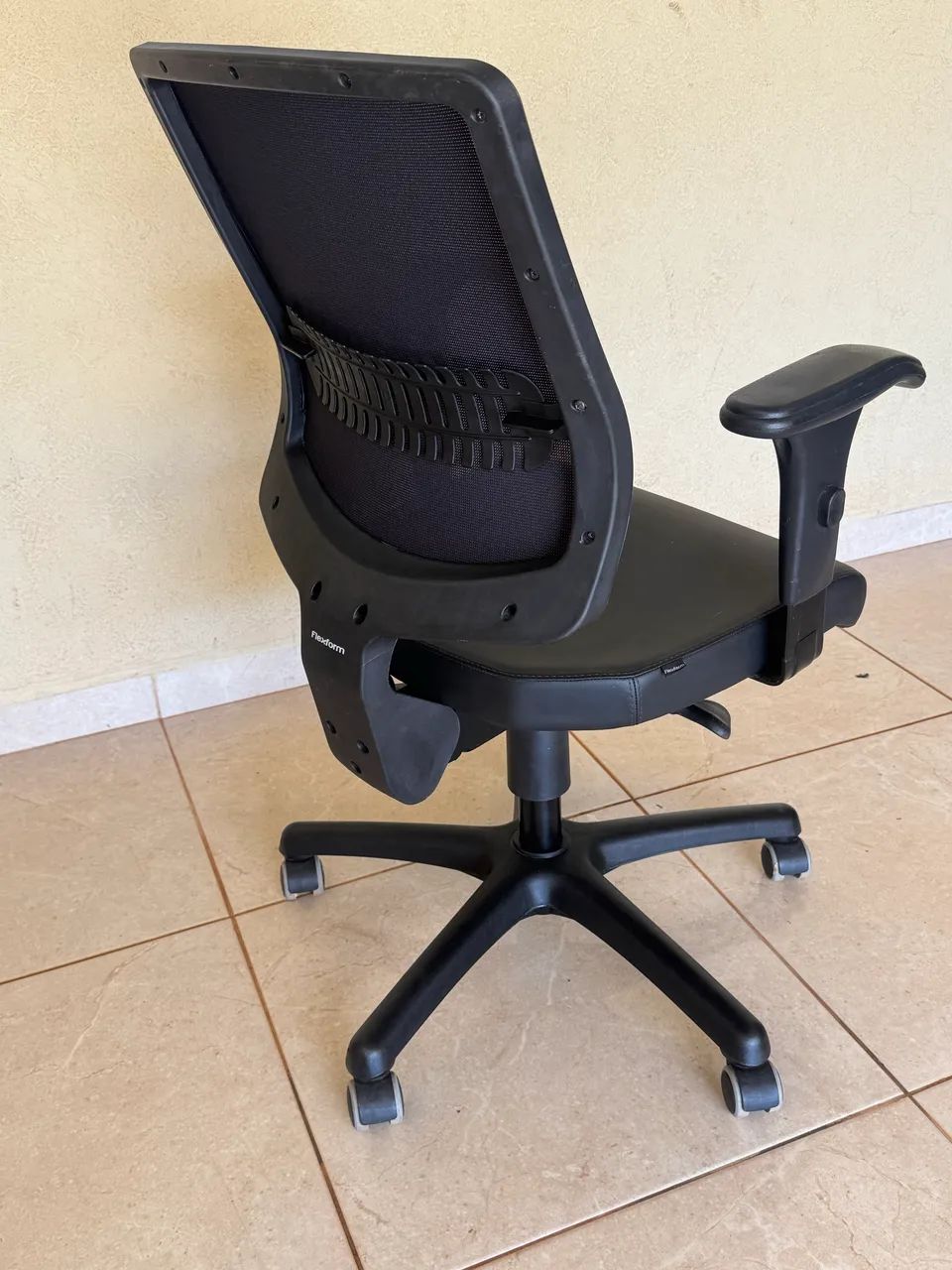 Cadeira executiva  - Foto 2