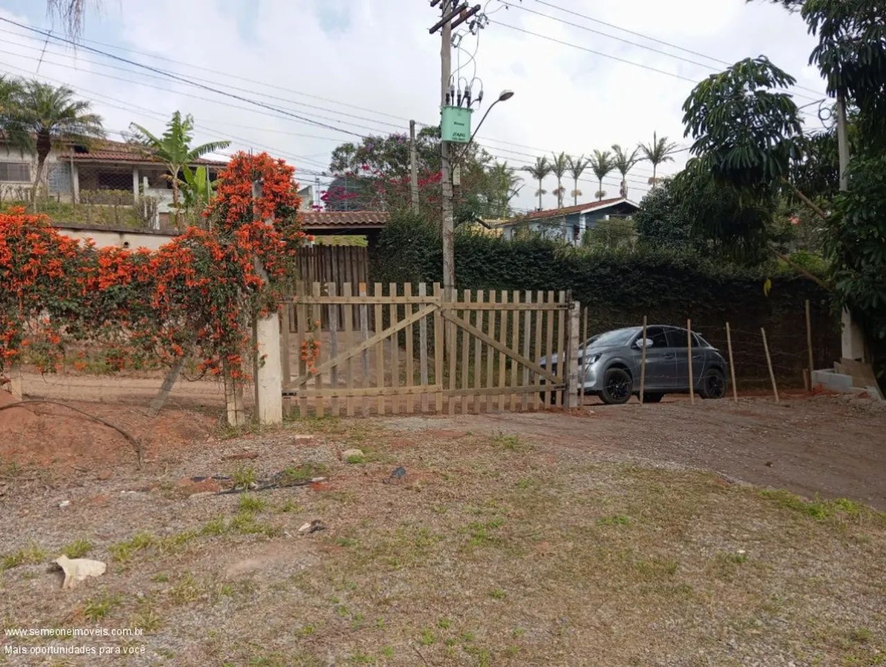 TERRENO COM ESCRITURA DE 1751m² E POÇO JA COM UMA KITNET EM ATIBAIA - Foto 3