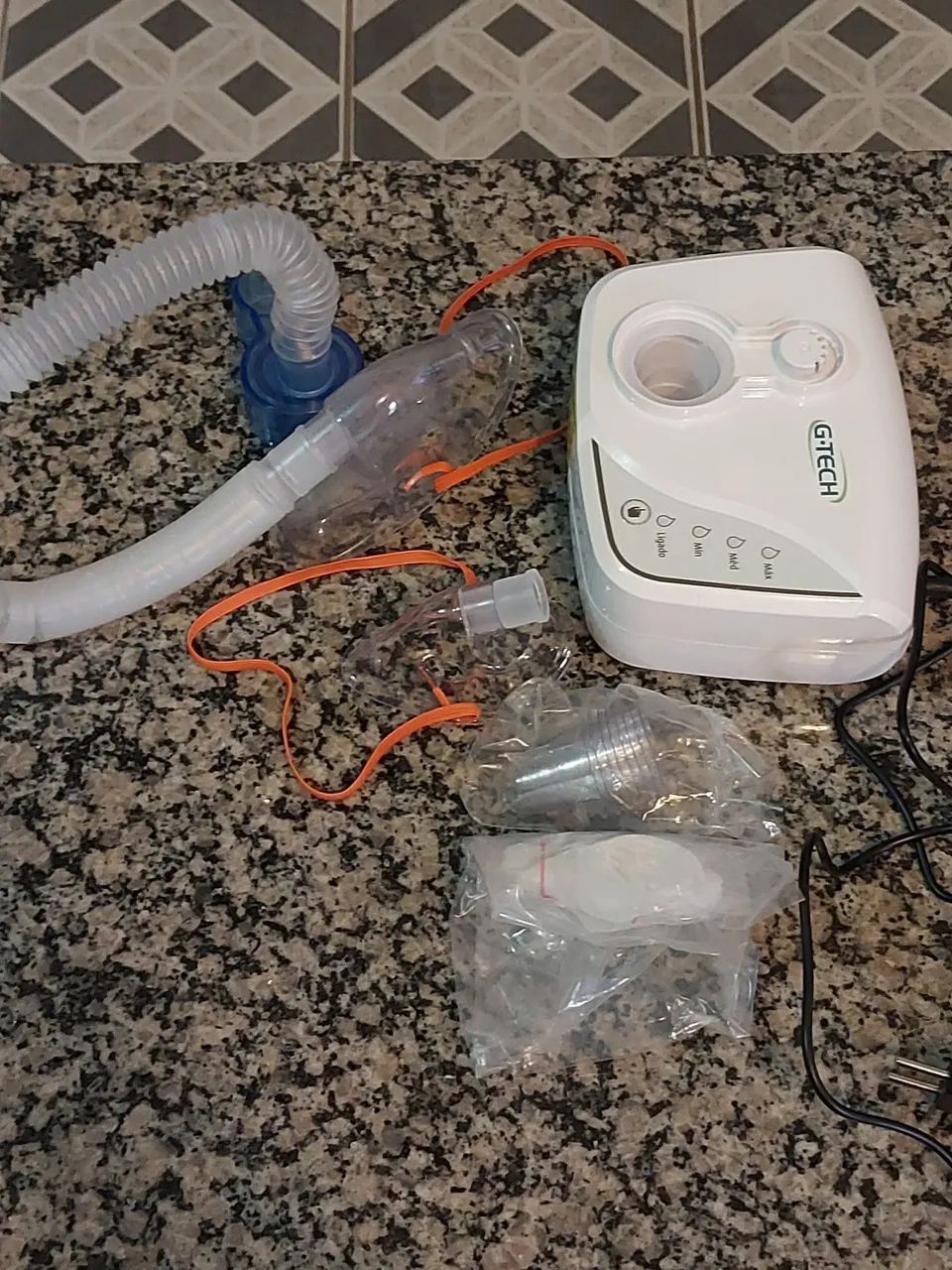 Inalador G-Tech Bivolt Seminovo R$150 - Foto 2