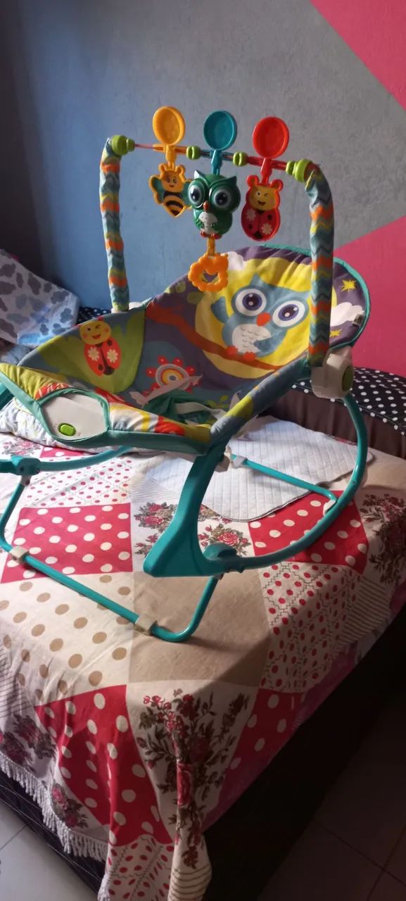 Vendo caderinha de bebe conservado pouco uso 