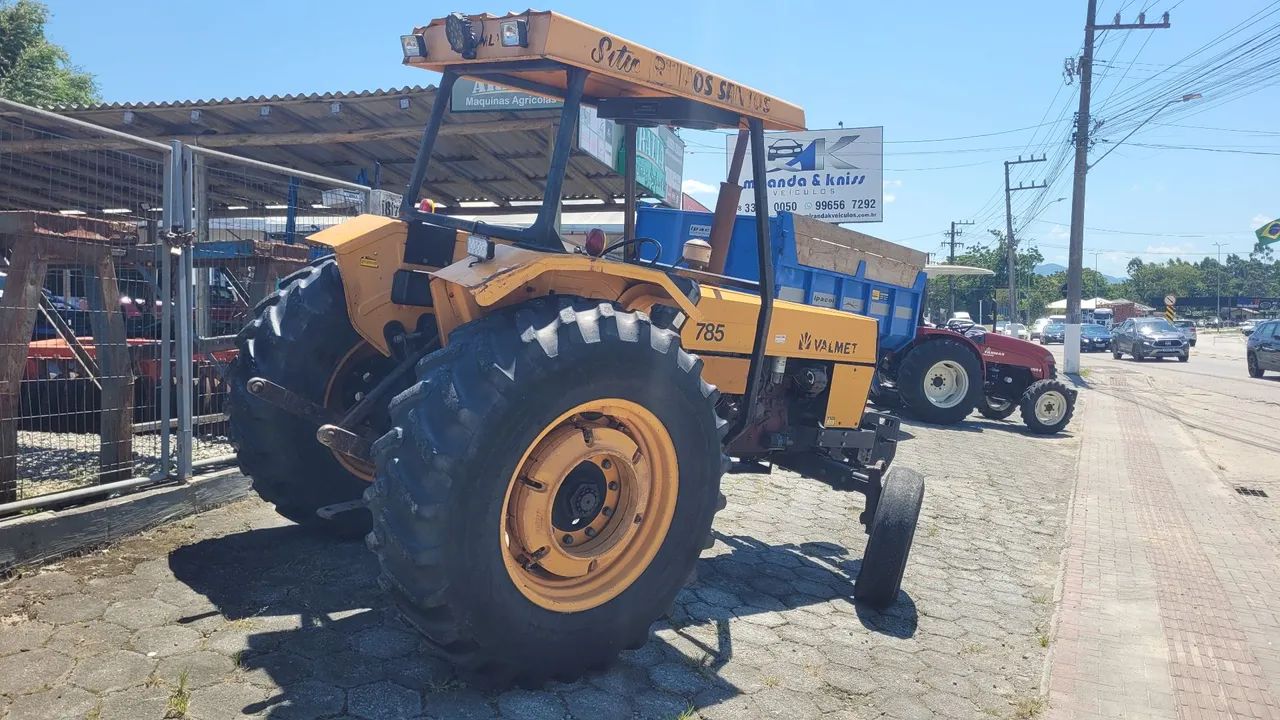 Trator Agrícola 4x2 Valmet 785 - Foto 3