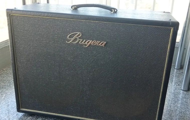 Caixa Guitarra Bugera 212-VBK (2x12)