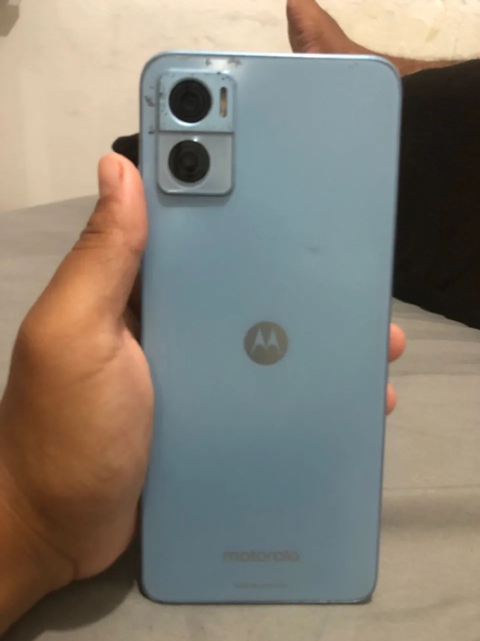 Vende-se esse celular moto e22 - Foto 2