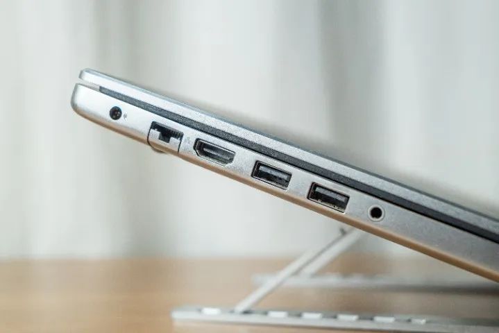 Notebook Dell 7572 - i7 SSD 1TB - Foto 3