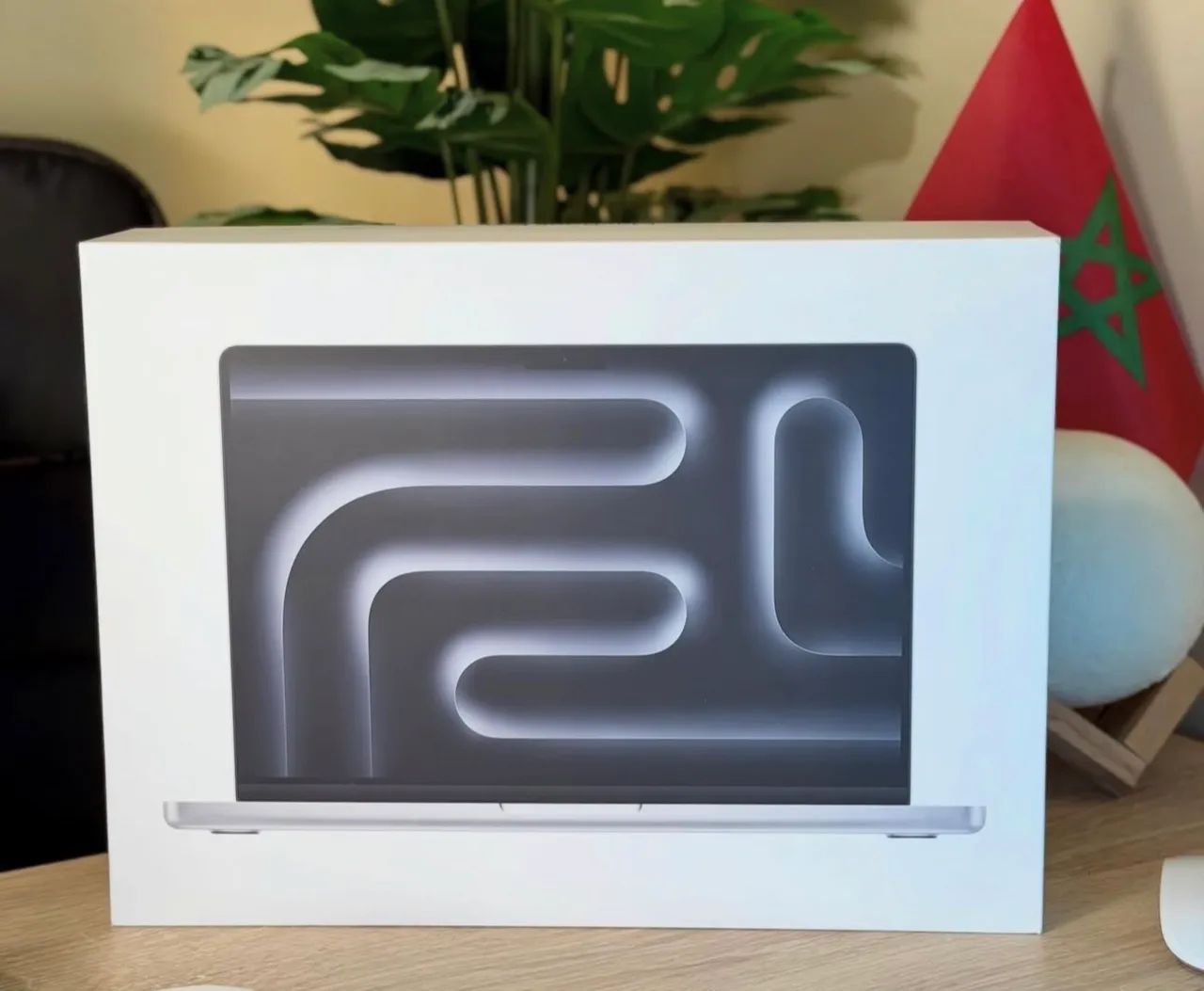 MacBook Pro 16.2 M4 Pro 24GB / 512GB - SILVER 