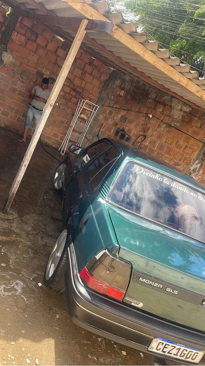 Chevrolet Monza Monza GLS/ Hi-Tech 2.0 EFI 2p e 4p 1996