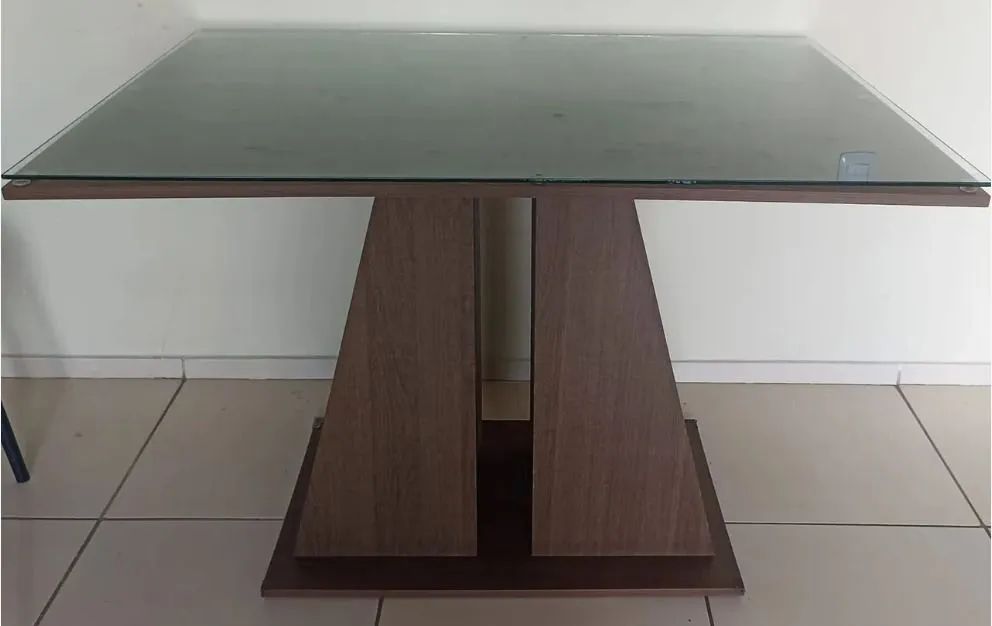 Mesa de madeira com tampo de vidro  - Foto 4