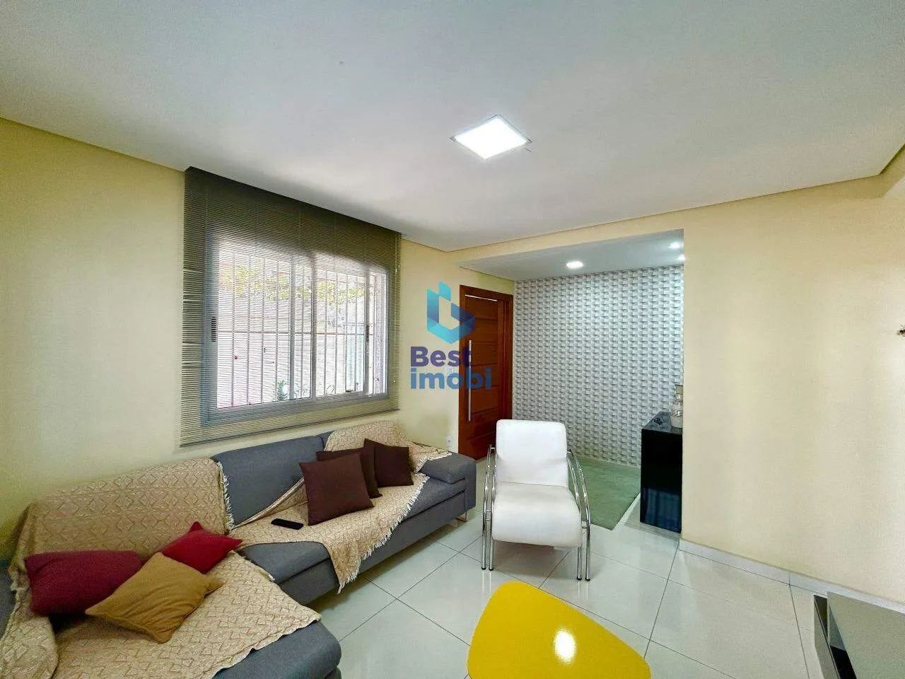 Casa à Venda com 3 Quartos, Suíte, Salão de Festas e Barracão - Foto 4