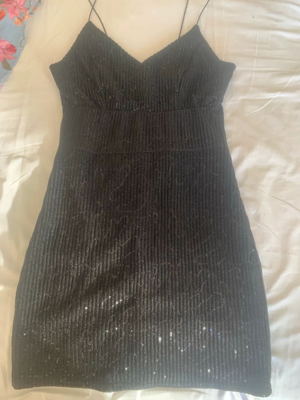 Vestido curto preto 