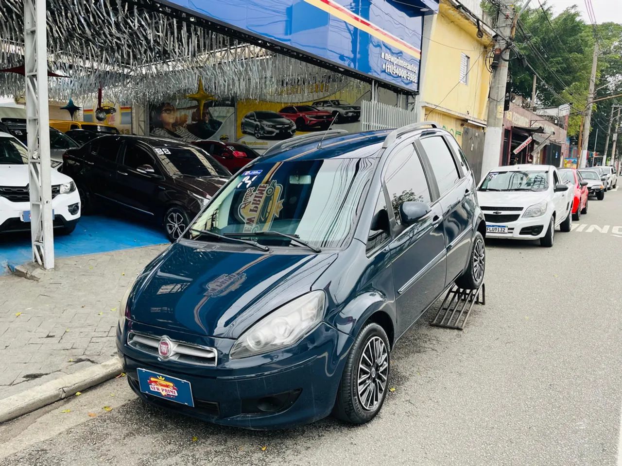 Fiat Idea Attractive 1.4 Fire Flex 8V 5P 2014 - Foto 2