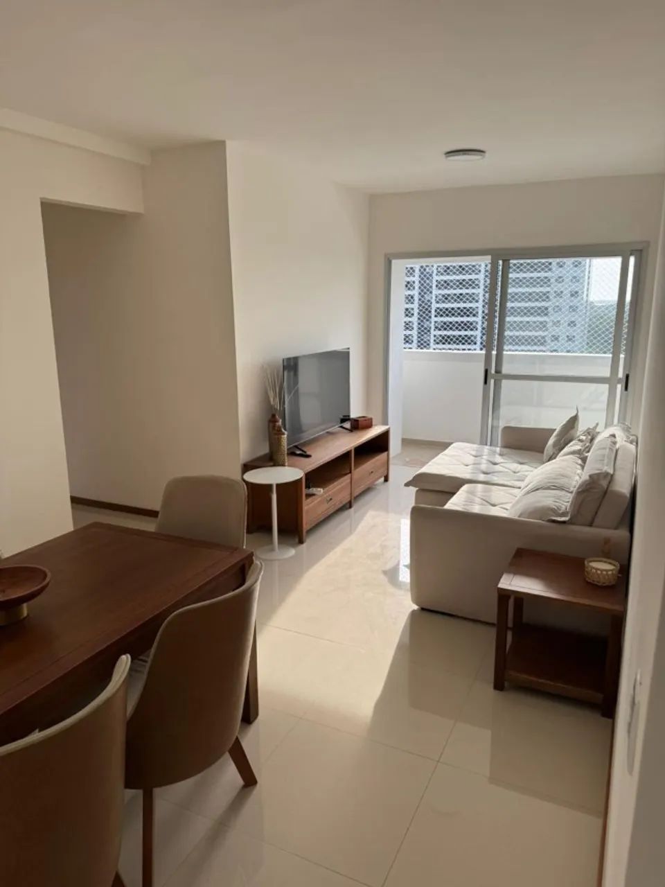BELÍSSIMO APARTAMENTO NO BREEZE RESIDENCE - CIDADE CRISTAL
