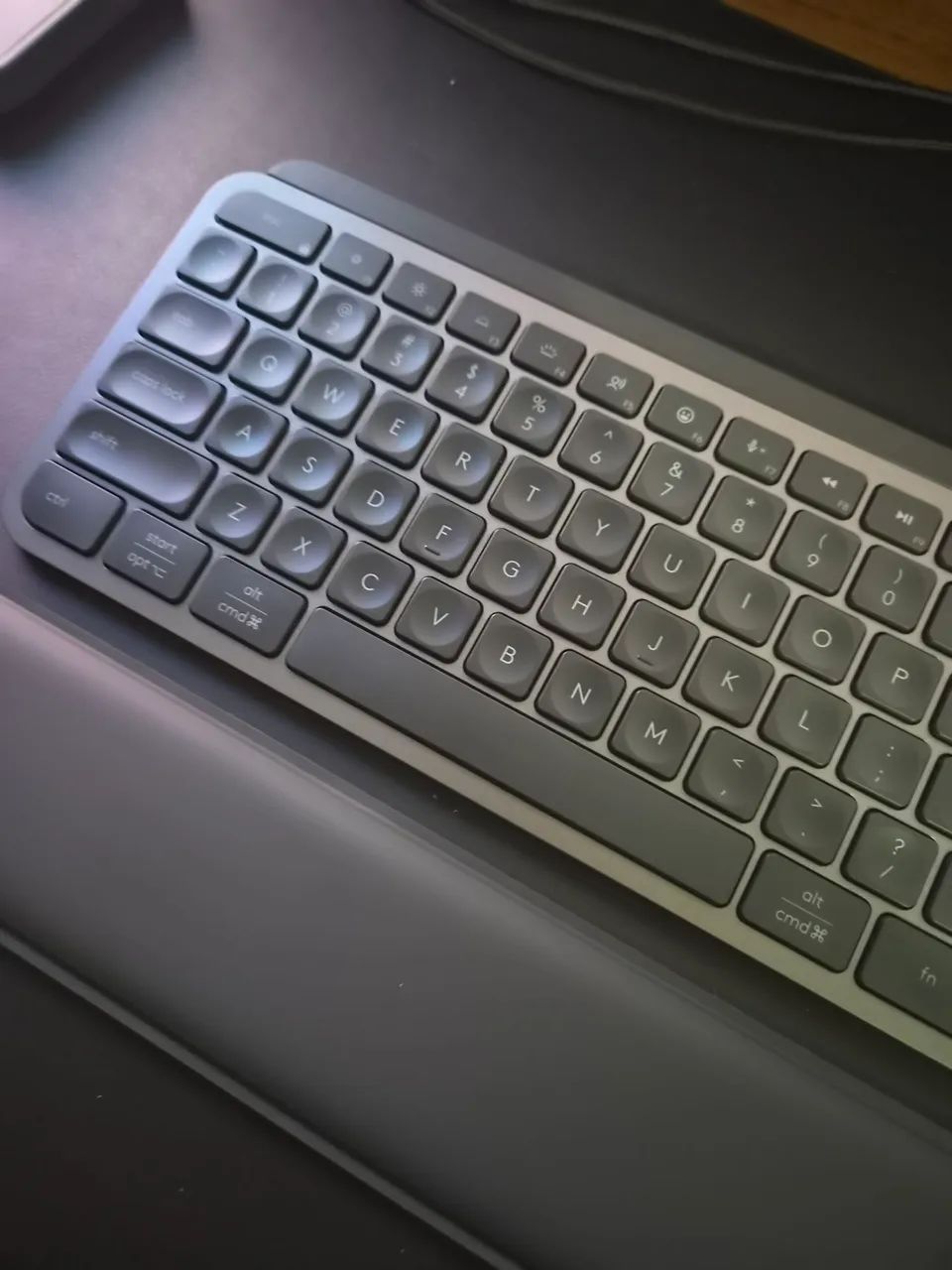 Kit Logitech Teclado MX Keys e Mouse MX Master 3S - Foto 2