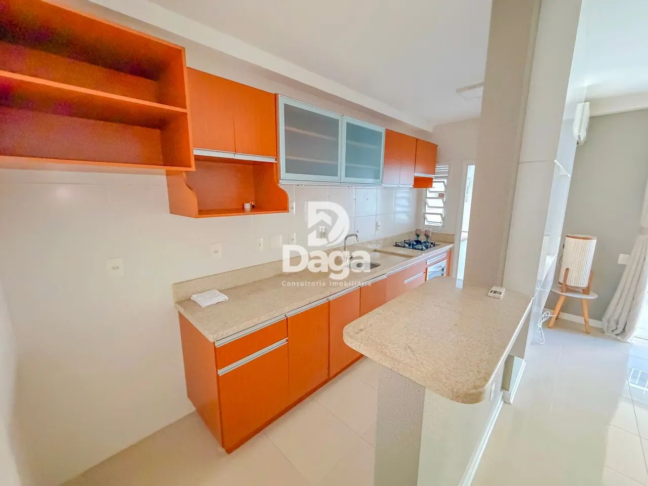 Apartamento 2 Dormitórios com Suíte e Sacada no Itacorubi - Foto 2